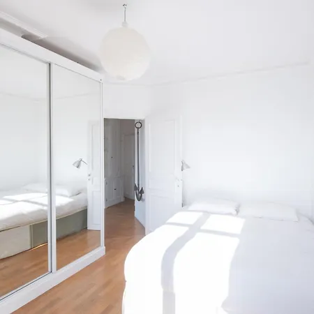 아파트 Cosy And Very Flat With Open View On A Parc *