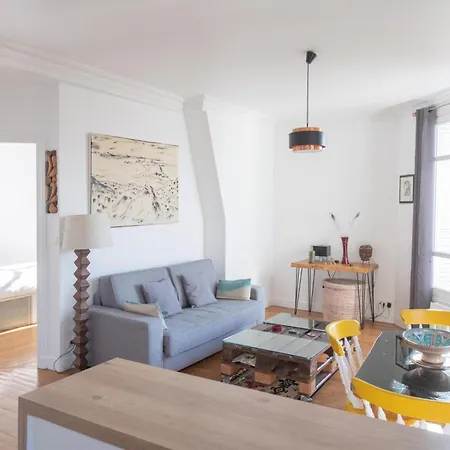 Cosy And Very Flat With Open View On A Parc * Paris