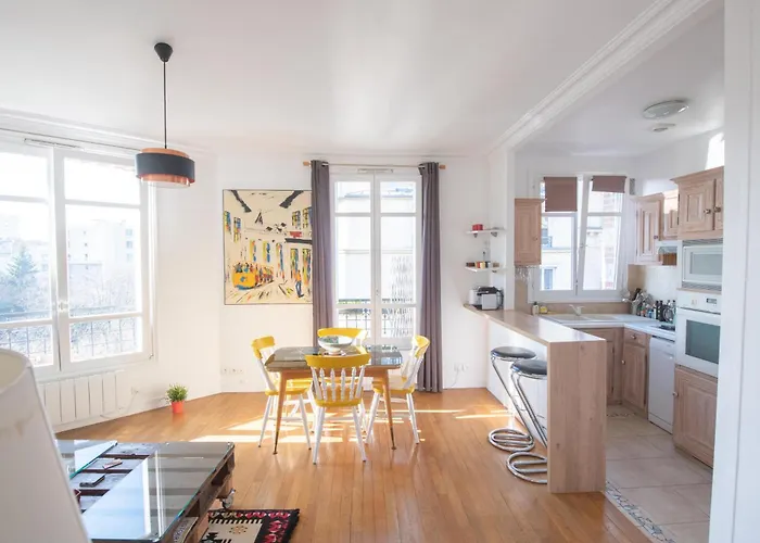 Cosy And Very Flat With Open View On A Parc Παρίσι